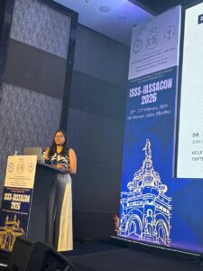 Dr Srishti Tody receiving recognition at conference